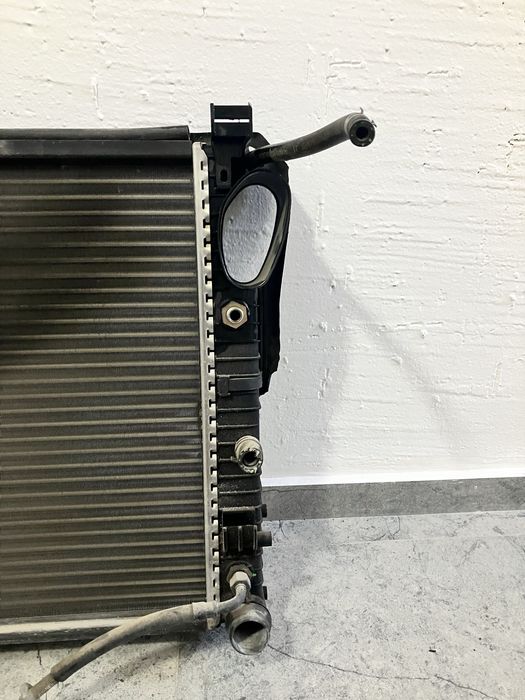 Радиатор охлажления  двигателя мерседес w220