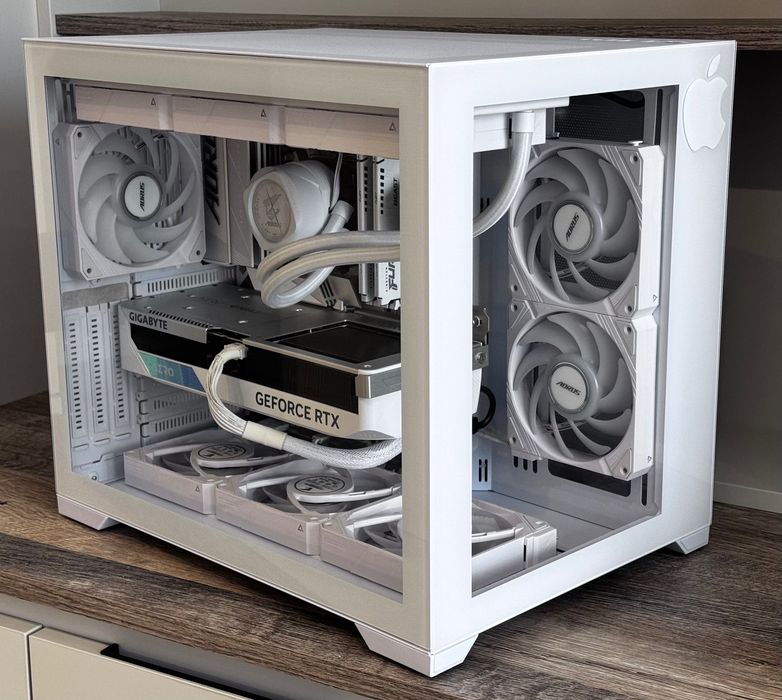 Геймърски PC AMD Ryzen 7 7800X3D / GeForce RTX 4070 Ti SUPER / RAM Kingston DDR5 32 GB 6000 MHz / SSD Kingston 2 TB