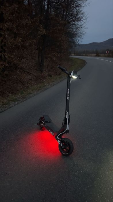 vând trotinetă kukirin g2