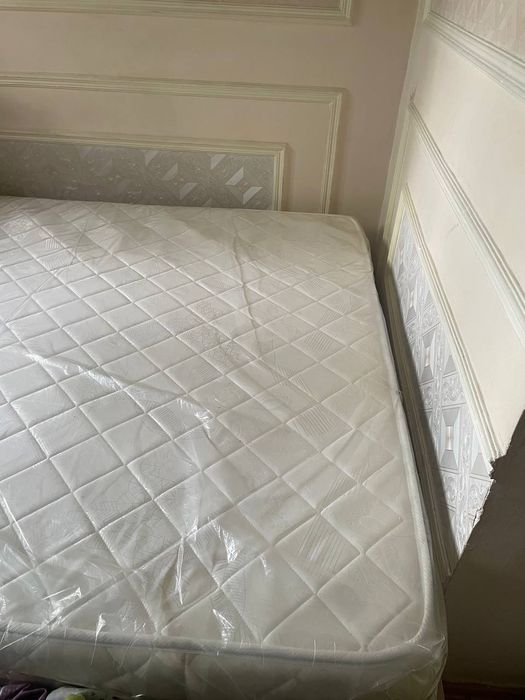 Mebel spalniy kravat