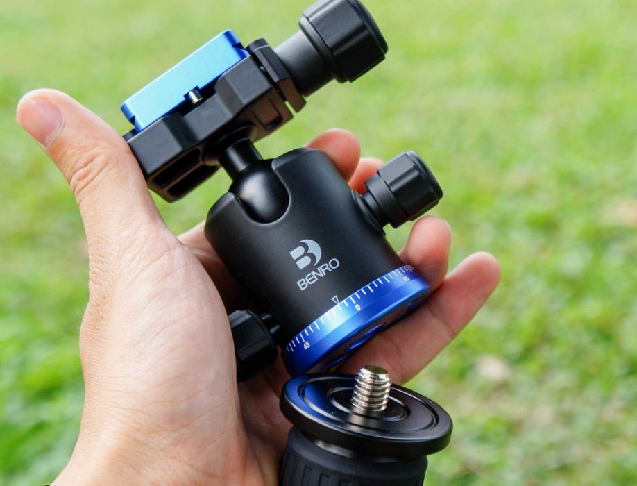 Компактный штатив Benro IF19