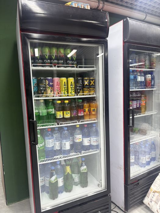 Витринный холодильник