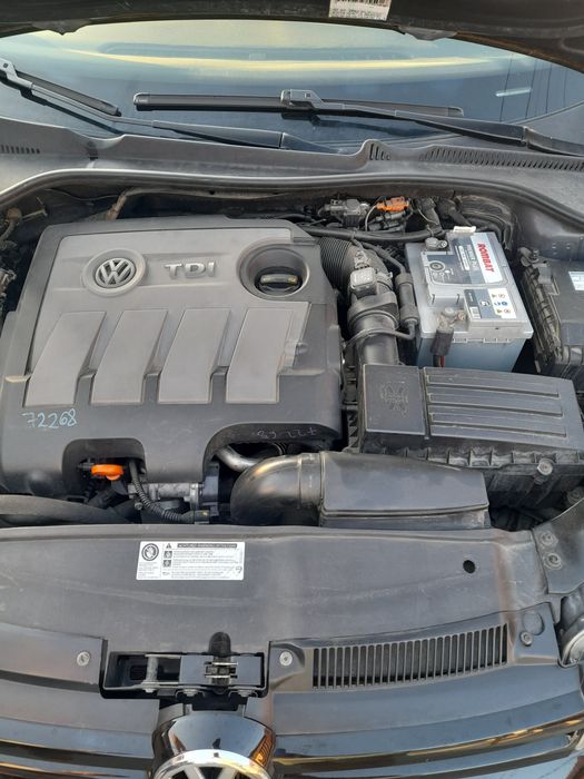Vând Volkswagen 6 combi ,2010