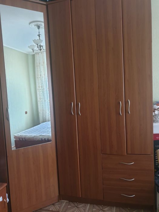 Продам угловой шкаф в отличном состоянии,