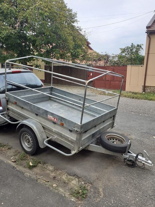 Vând Remorcă înmatriculată recent impecabilă