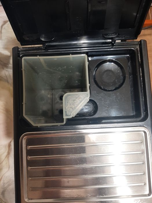 Aparat de cafea second-hand DELONGHI