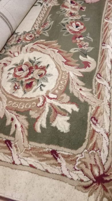 Продам большой ковер 4 на 4, зеленый ковер