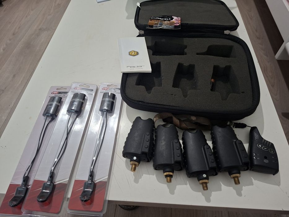 Продава се Jrc radar dsi 4+1 и 3 бр Хангери