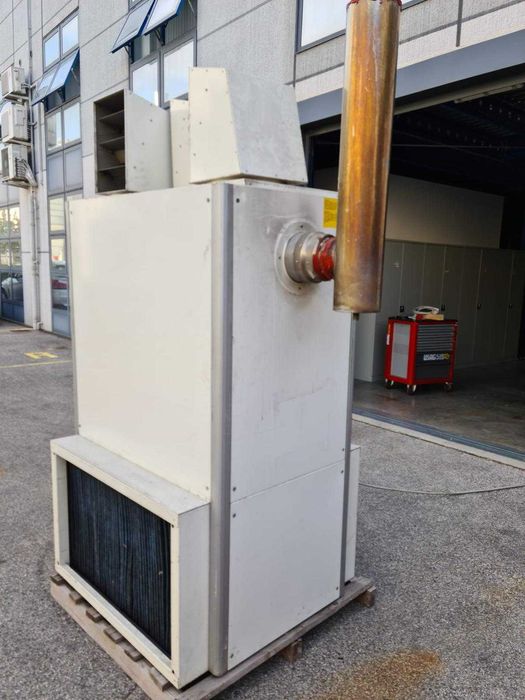 Generator suflant aer cald industrial