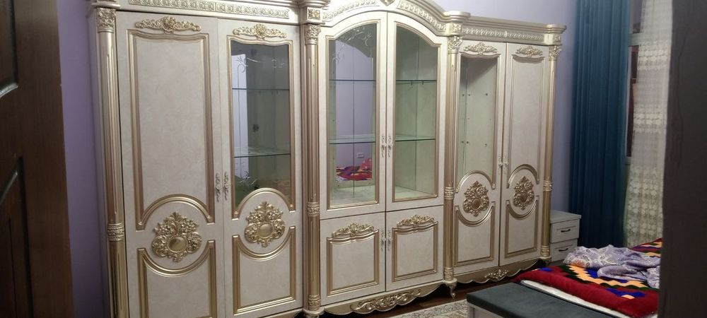 Срочно Сервант сатылады.