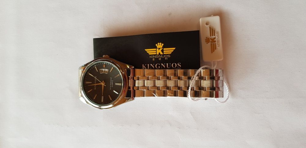 Часы наручные  новые