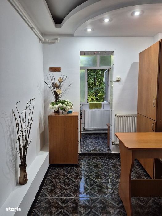 Apartament 2 camere, confort 1 decomandat, Trivale.