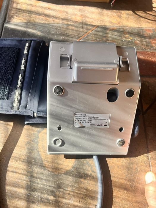 Microlife  AG Basic апарат за кръвно налягане