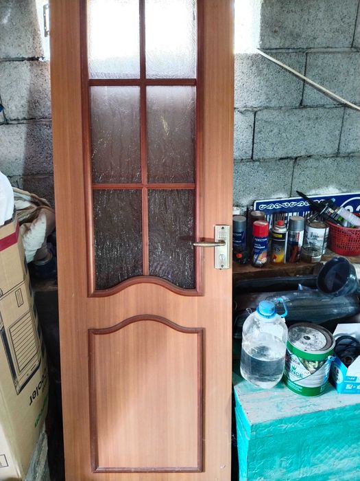 Продам деревянные двери межкомнатеые