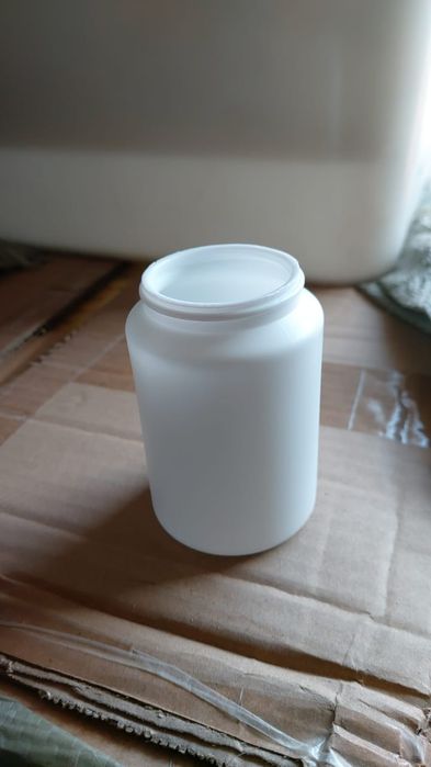 Баночки новые пластик