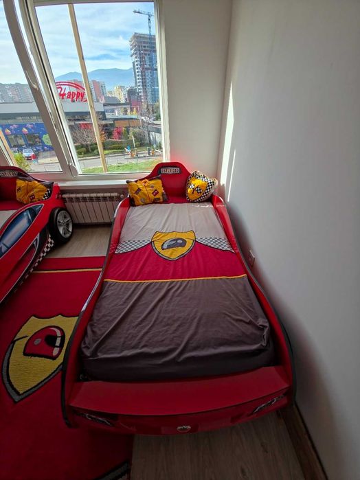 ДЕТСКИ ЛЕГЛА „КОЛА“ – 2 БРОЯ + покривала+ възглавници + килим