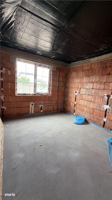 Duplex despartit de garaj