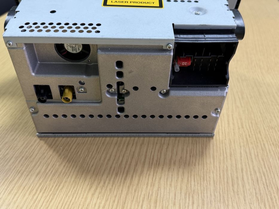 Оригитално радио Мерцедес Ц-класа