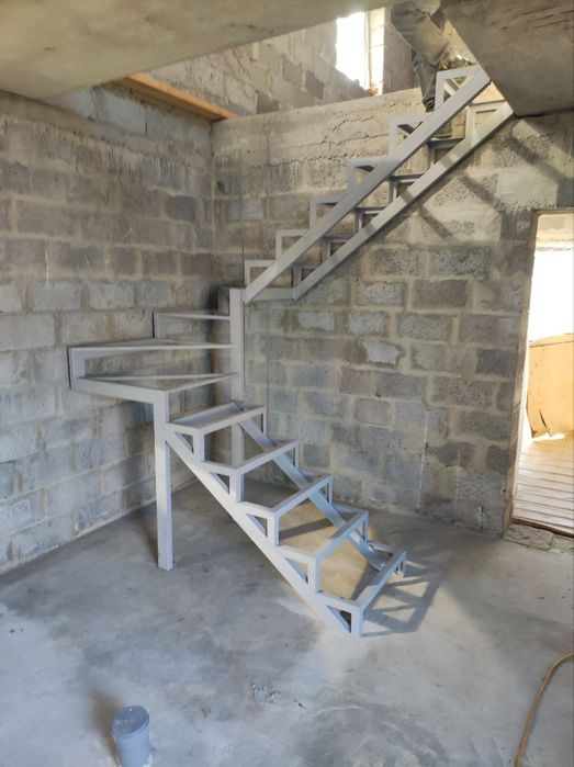 Лестницы из металла, ограждения перила