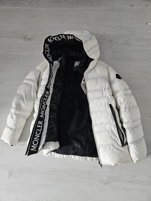 Мъжко/ юношеско яке Moncler