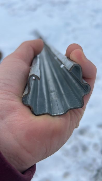 Stalpi galvanizati pentru gard si vie