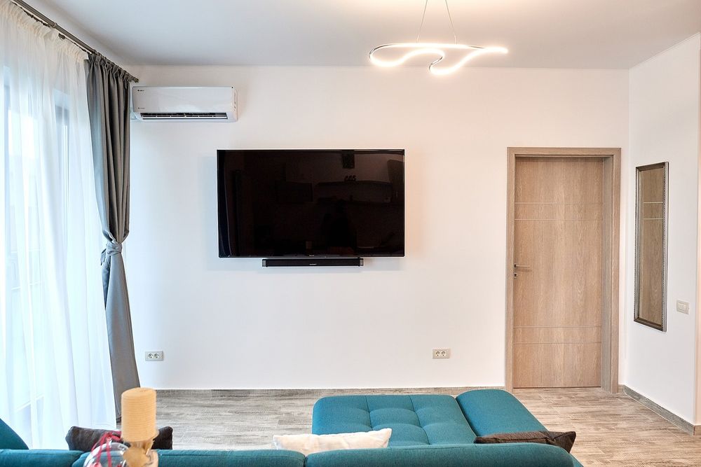 Direct proprietar închiriez apartament 2 camere – centru  Mamaia, zona Butoaie