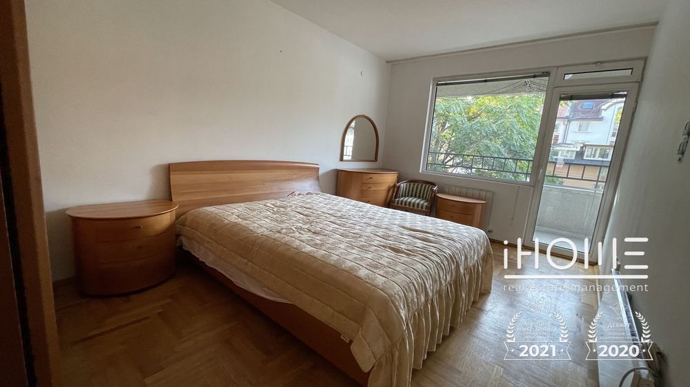 Дава се под наем Тристаен апартамент в София, Център - 124 кв.м за 1200 € - Снимка #7