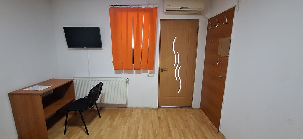 Închiriez Garsonieră în vilă