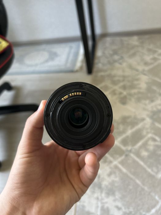 Canon EF-S 18-55mm IS II / STM