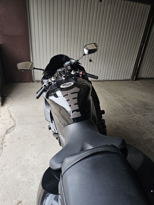 Yamaha R1 RN12 - 2004 - 2006 - Ноември 2004-та Първа Регистрация