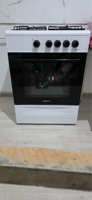 Срочно продается газ плита Vesta