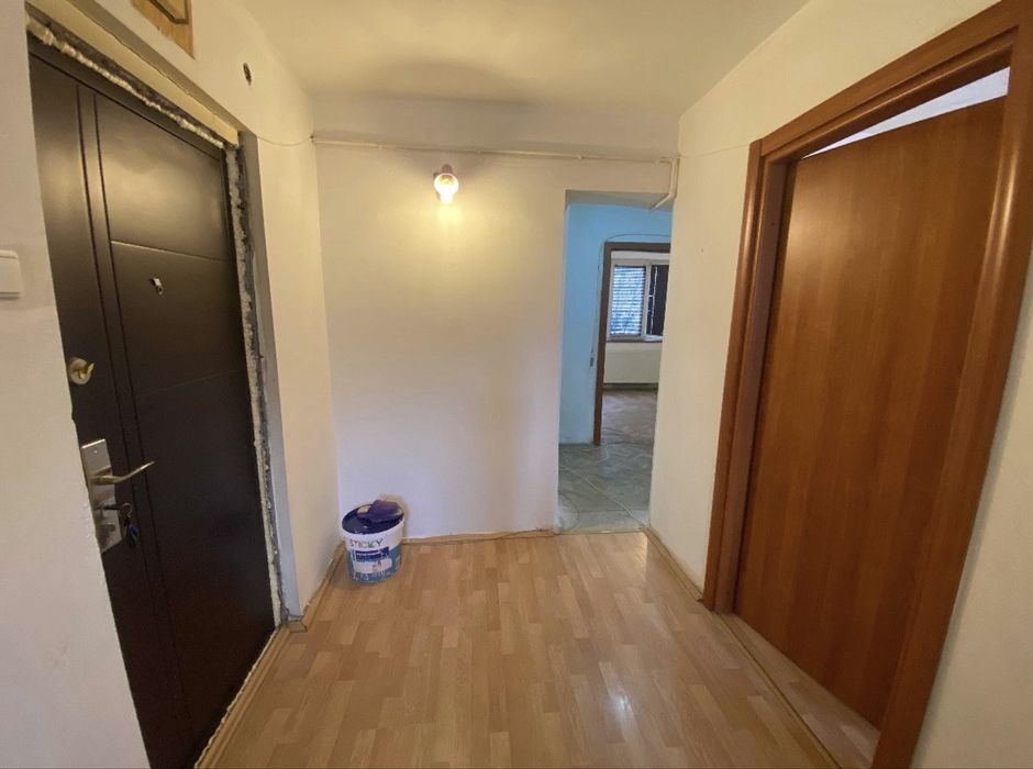 Apartament 2 camere, Decomandat,Etaj 2/4,Calea Severinului