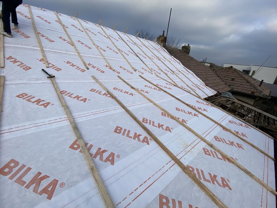 Reparatii acoperisuri montaj tigla metalica dulgherie mansarde jgheab