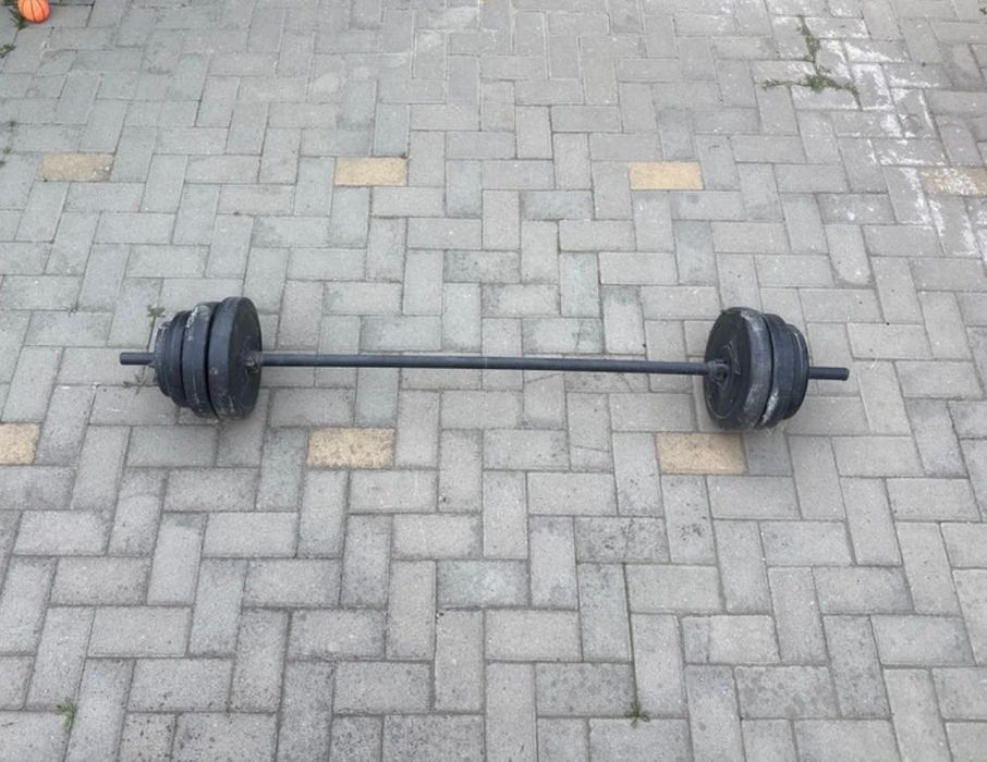 Bară de metal pentru sală