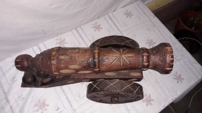 Decor Tun din lemn sculptat