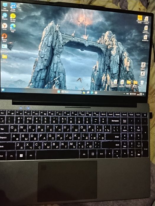 Noutbok   intel N95, Ram 16  xotira 256 HD