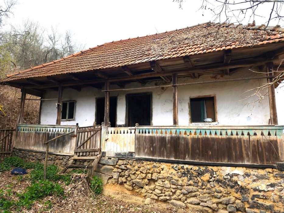 Proprietate autentica in natura - 6,3 ha teren - casa traditionala- Boiu de sus, jud. Hunedoara