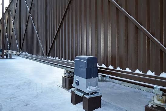 Двигатель для ворот