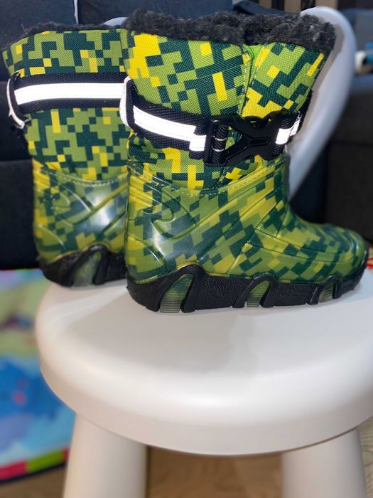 Нови детски ботуши