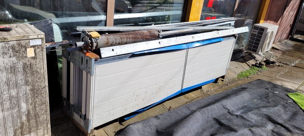 Секционна гаражна врата Хьорман