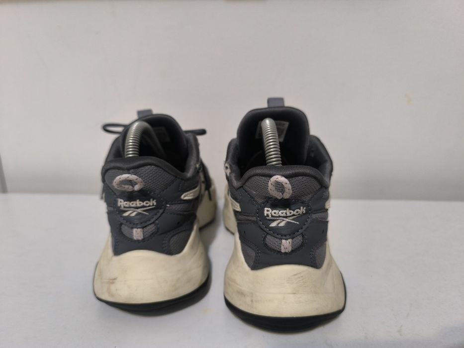 Rebook обувки номер 37.5