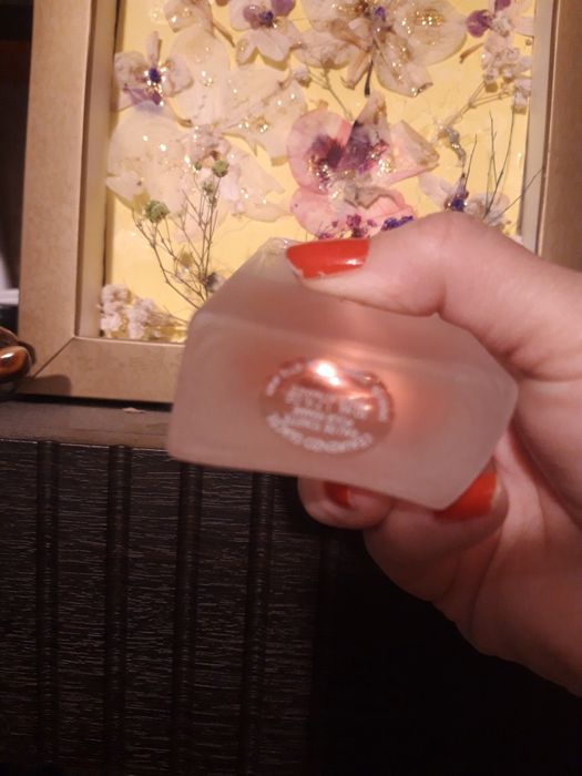 Дамски изискан парфюм с подарък черна рокля