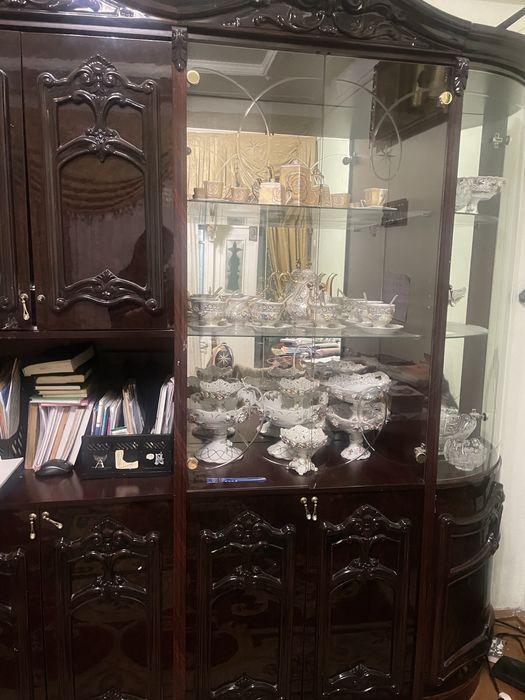 Стенка для гостиной, классическая,