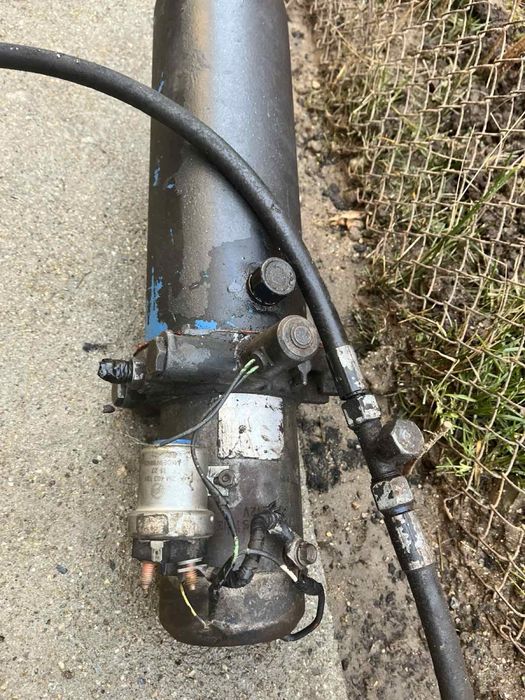 Хидравлична станция (помпа) и крик за самосвал