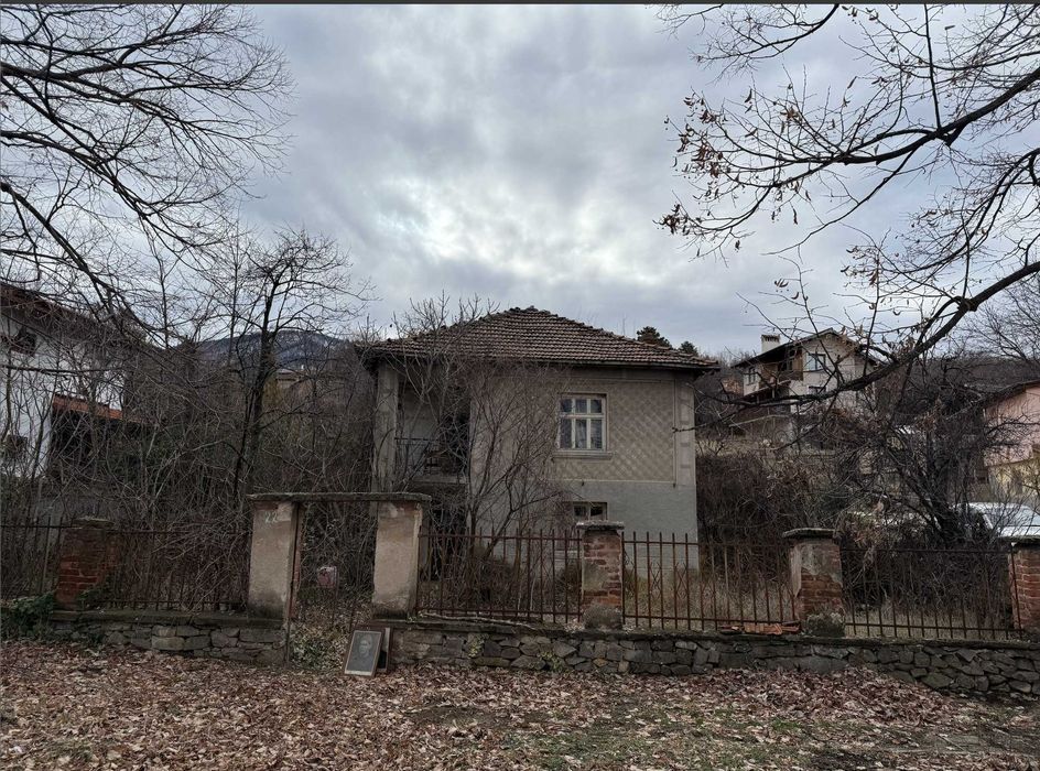 Продава се Къща в Асеновград - 75 кв.м за 547 €/кв.м - Снимка #1