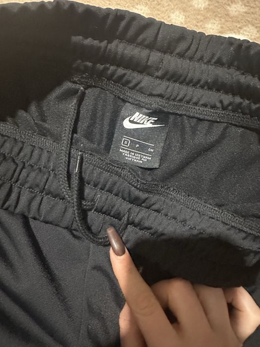 Nike анцуг женски