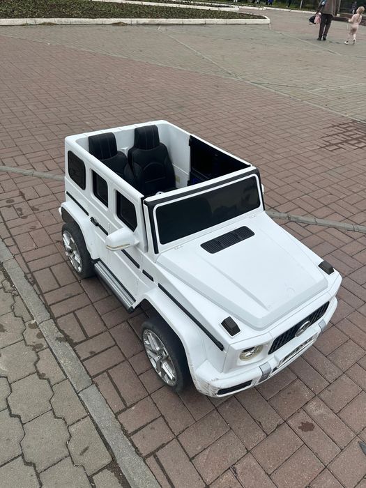 Детский электромобиль