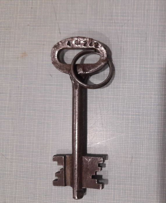 Старинен ключ за каса