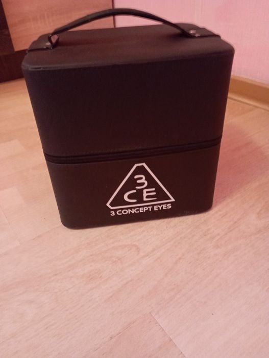 Сумка для касметика и для парфюм.