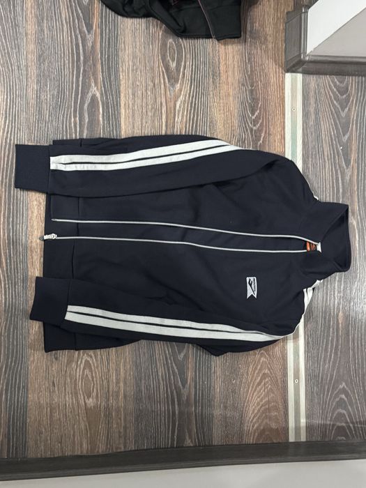 Разные футболки и кофты